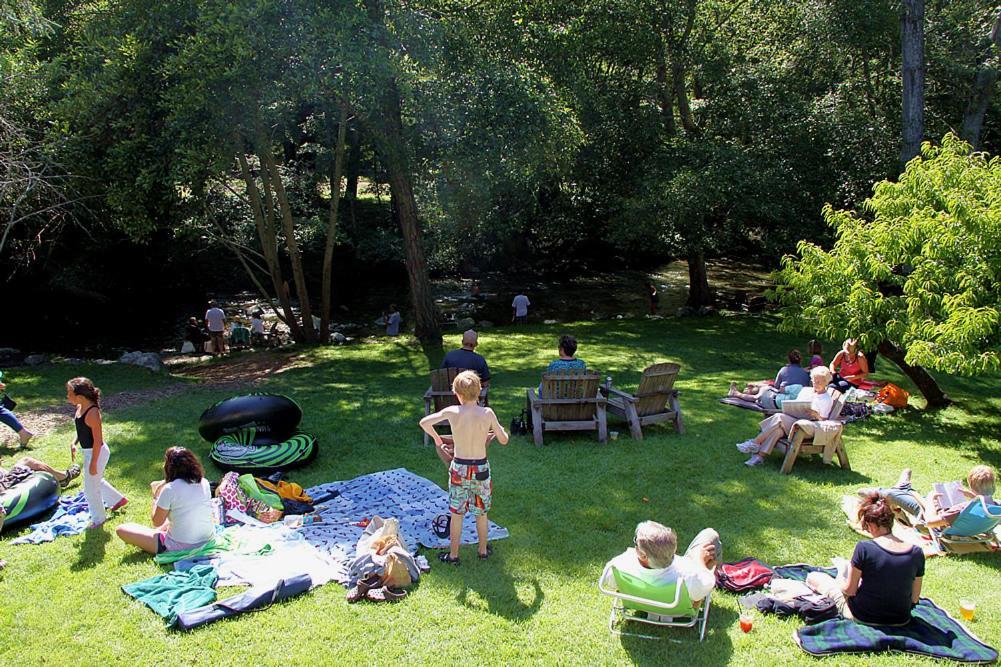 Big Sur River Inn Esterno foto